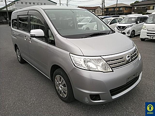 NISSAN SERENA 2010