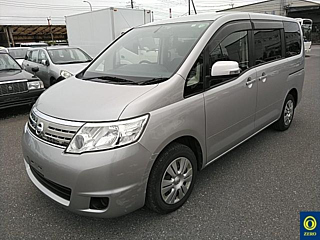 NISSAN SERENA 2010