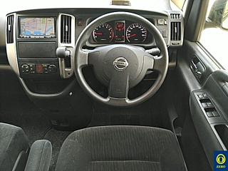 NISSAN SERENA 2010