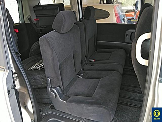 NISSAN SERENA 2010