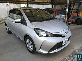 TOYOTA VITZ 2015