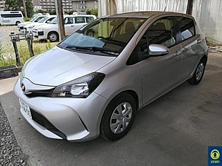 TOYOTA VITZ 2015