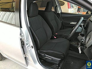 TOYOTA VITZ 2015