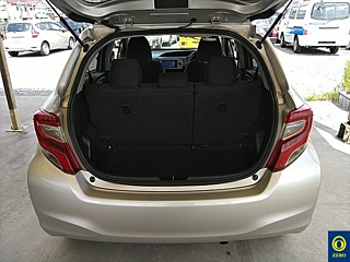 TOYOTA VITZ 2015