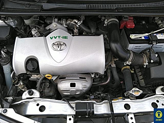 TOYOTA VITZ 2015