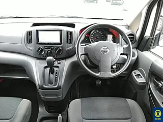 NISSAN NV200 2021