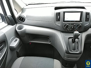 NISSAN NV200 2021