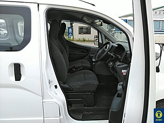 NISSAN NV200 2021