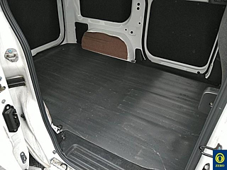 NISSAN NV200 2020
