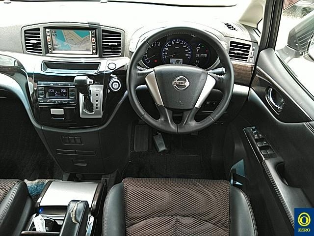 NISSAN ELGRAND 2010