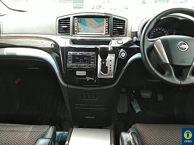 NISSAN ELGRAND 2010