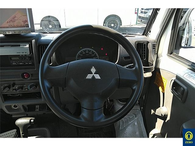 MITSUBISHI MINICAB VAN 2012