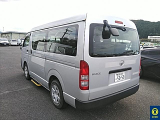 TOYOTA HIACE 2011