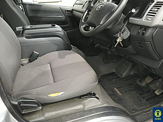 TOYOTA HIACE 2011