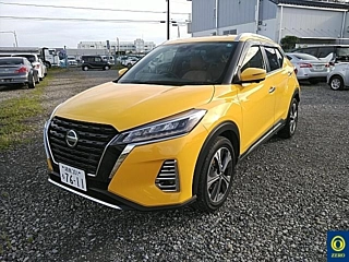 NISSAN KIX 2020