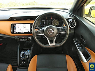 NISSAN KIX 2020