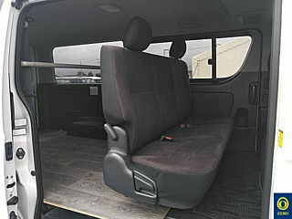 TOYOTA HIACE VAN 2013