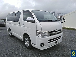 TOYOTA HIACE VAN 2013