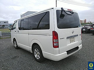 TOYOTA HIACE VAN 2013