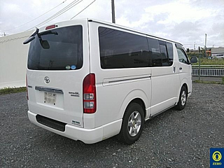TOYOTA HIACE VAN 2013