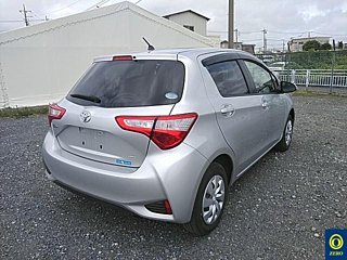 TOYOTA VITZ 2018
