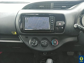 TOYOTA VITZ 2018