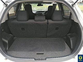 TOYOTA VITZ 2018