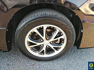 TOYOTA VOXY 2011