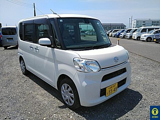 DAIHATSU TANTO 2015