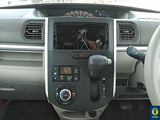 DAIHATSU TANTO 2015