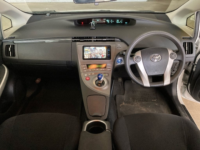 TOYOTA PRIUS 2012