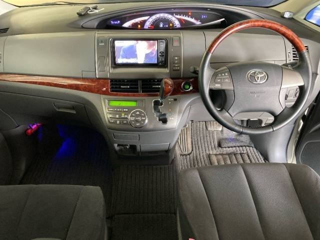 TOYOTA ESTIMA 2012