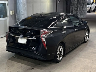 TOYOTA PRIUS 2017