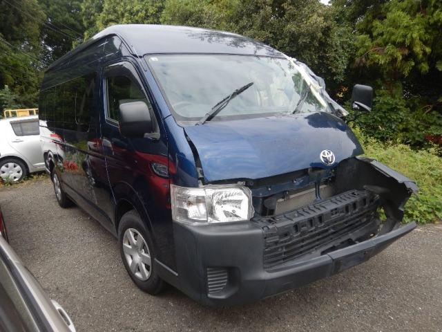 TOYOTA HIACE 2017