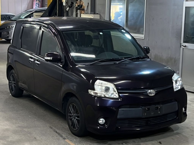 TOYOTA SIENTA 2012
