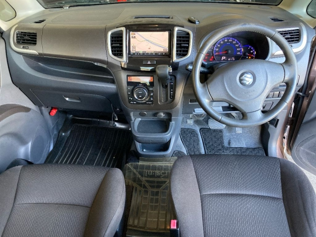 SUZUKI SOLIO 2011