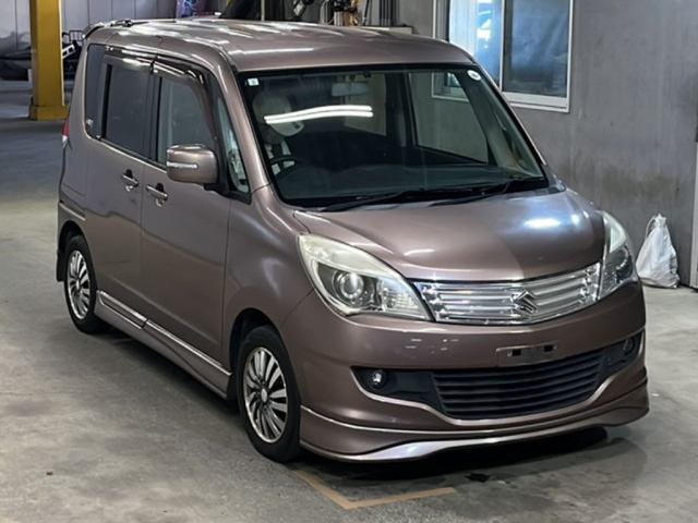 SUZUKI SOLIO 2011