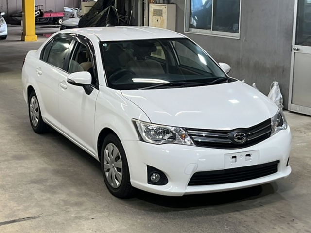 TOYOTA COROLLA AXIO 2013