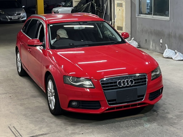 AUDI A4 2011