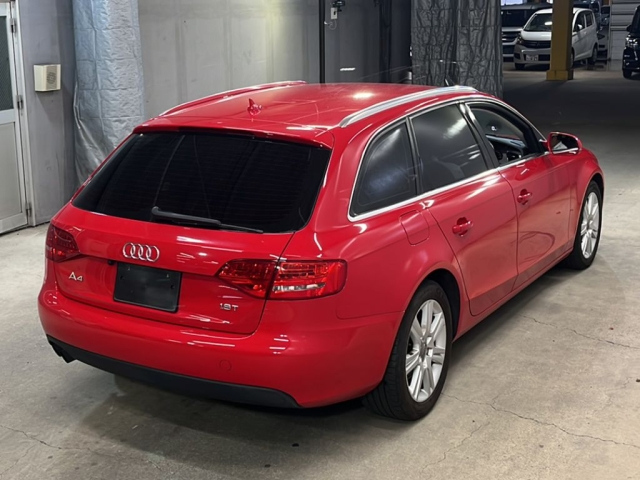 AUDI A4 2011