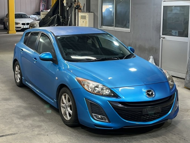 MAZDA AXELA 2011
