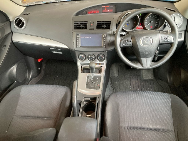 MAZDA AXELA 2011