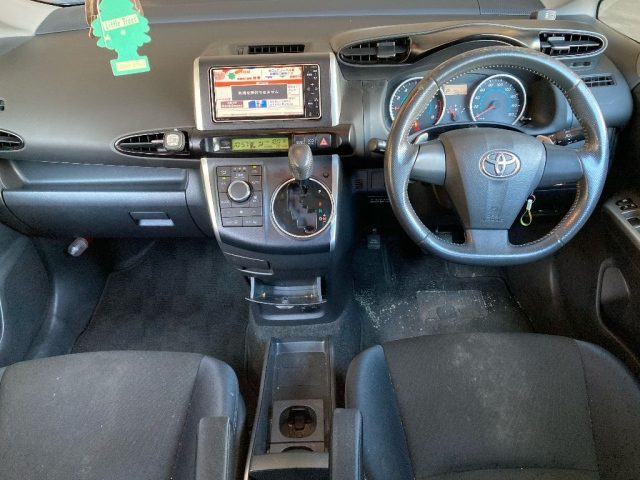 TOYOTA WISH 2009