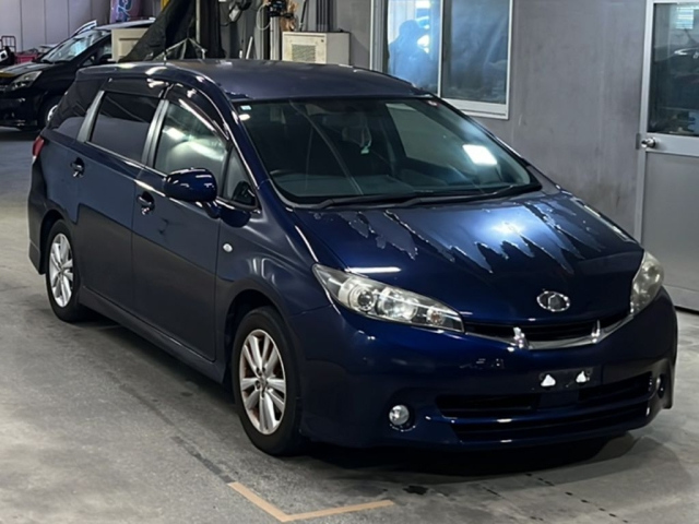 TOYOTA WISH 2009