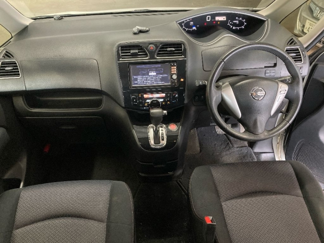 NISSAN SERENA 2013