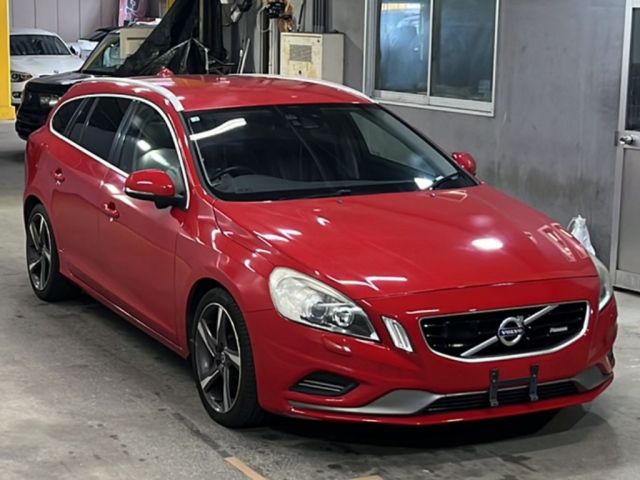 VOLVO V60 2012