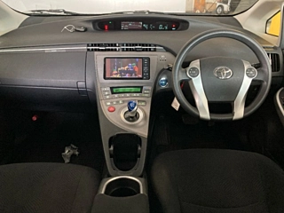 TOYOTA PRIUS 2012