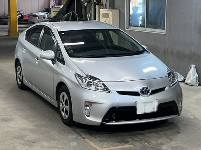 TOYOTA PRIUS 2012