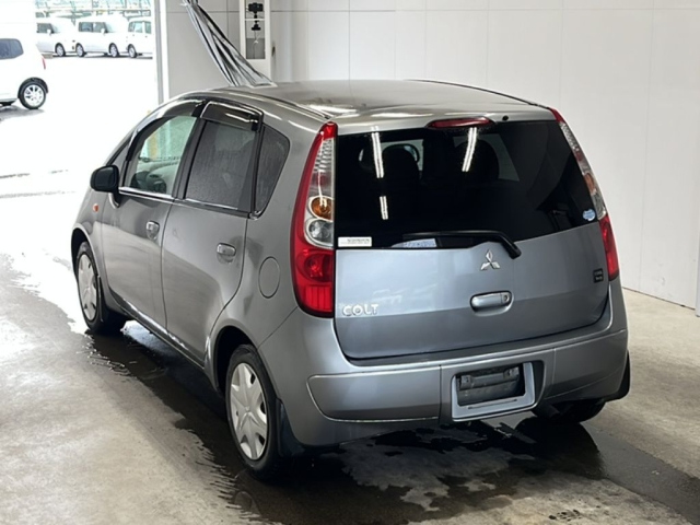 MITSUBISHI COLT 2010