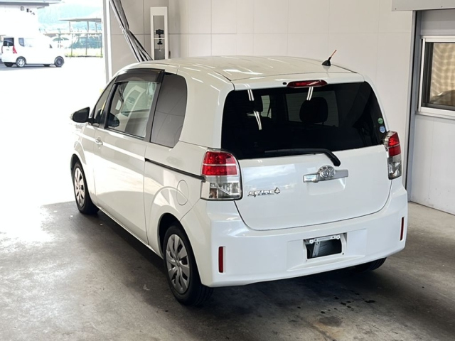 TOYOTA SPADE 2014